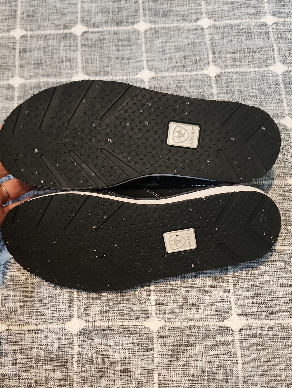 Ariat Cruiser Slide On Loafers Cow Hide Animal Print EUC Black & White - Picture 10 of 10